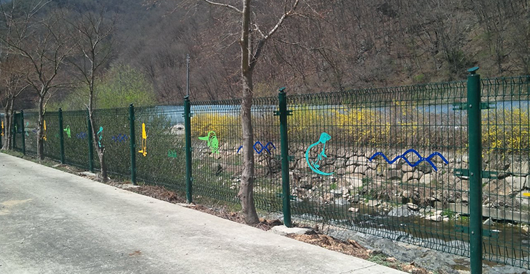 GoodStick Design Fence